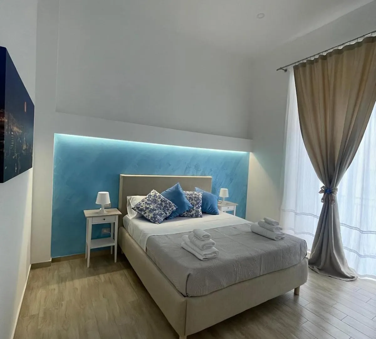 Duomo Luxury Apartament Napoli 0*,  Italia