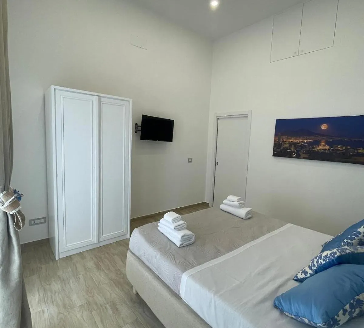 Duomo Luxury Apartament Naples Apartment